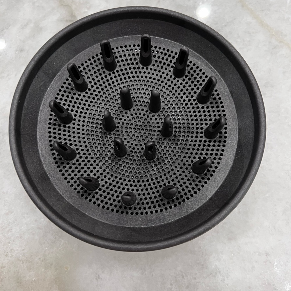 Dyson diffuser attachment.